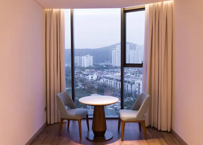 A La Carte Bay Managed By Anstay Hạ Long